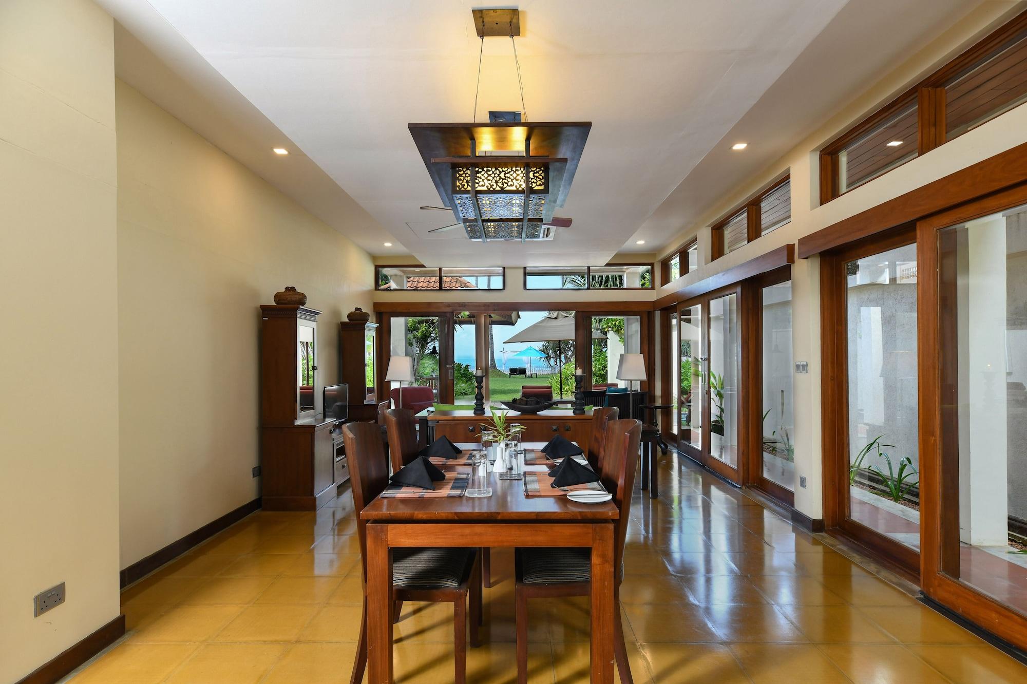 Serene Pavilions Wadduwa Exterior photo