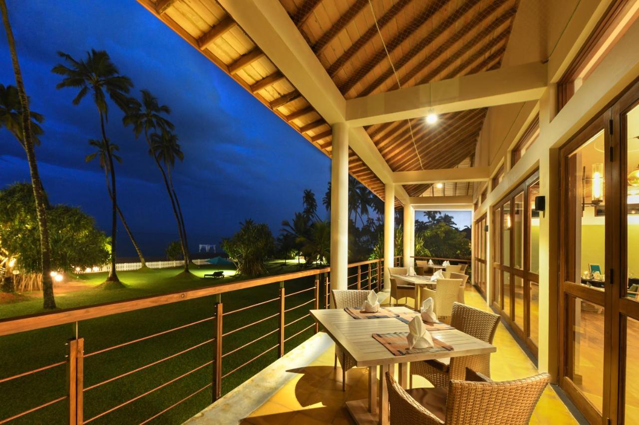 Serene Pavilions Wadduwa Exterior photo