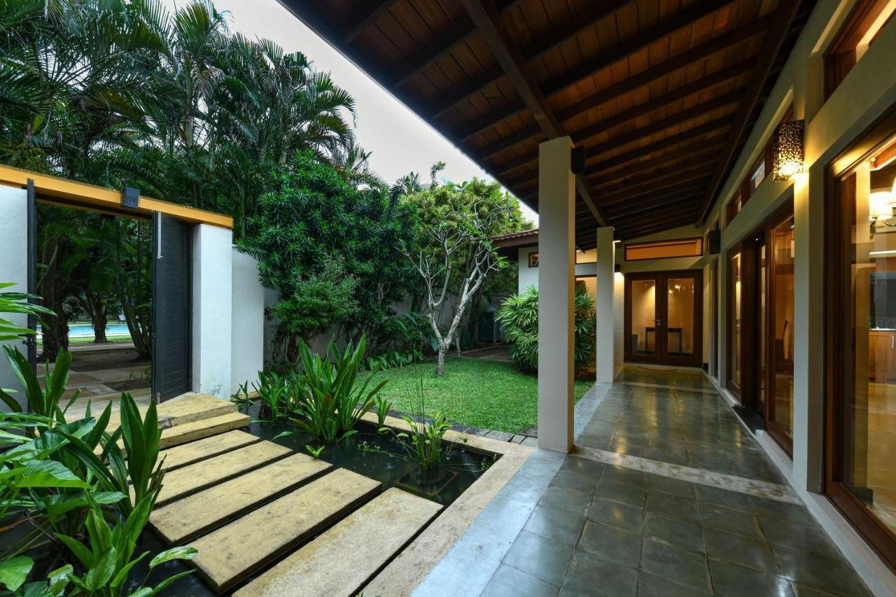 Serene Pavilions Wadduwa Exterior photo