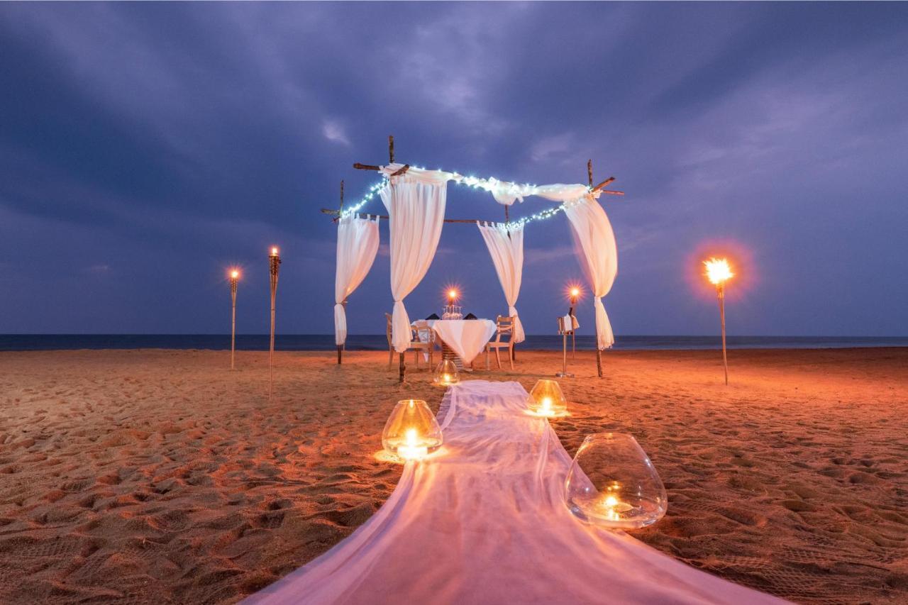 Serene Pavilions Wadduwa Exterior photo